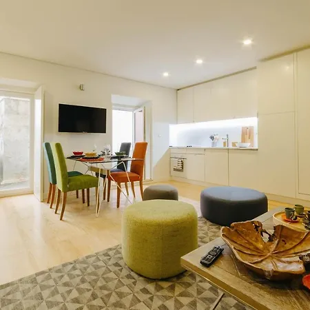 Santana Stylish Apartment By Altido *