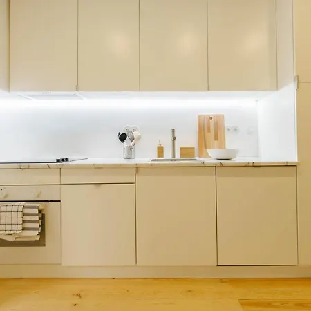 Santana Stylish Apartment By Altido